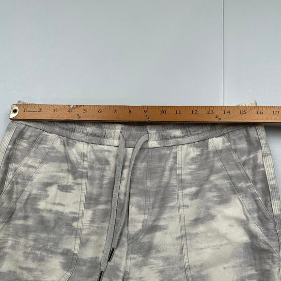 Athleta Pants Womens 12 Gray Camo Farallon Printed Jogger Sweatpants Comfort Gym - Picture 9 of 13